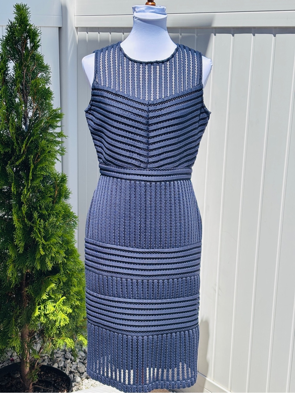 J Taylor Navy Lace Sheath Dress Illusion Neck Gold Zip Size 10